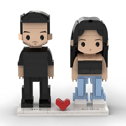 LoveInPieces: Custom Figures